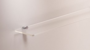 Grip bracket for polycarbonate shelf